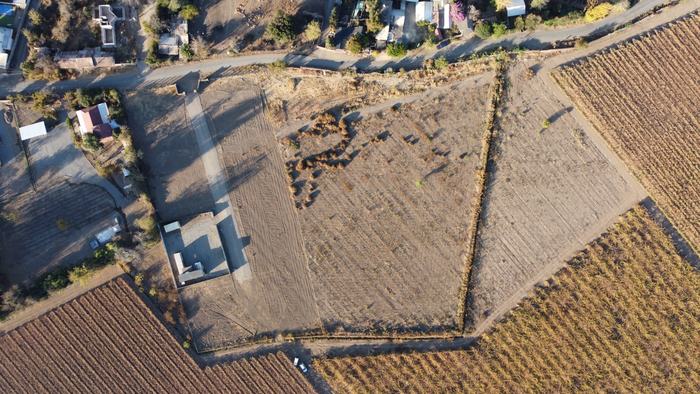 El paño desde arriba: el terreno es plano de lado a lado